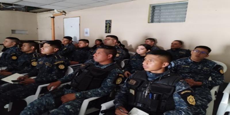 Capacitan a personal en normativa avícola para el transporte de aves y productos 