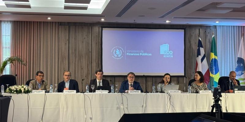 Guatemala expone su compromiso con la transparencia fiscal en reunión de la Iniciativa de América Latina del Foro Global de la OCDE