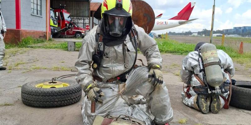Bomberos Aeronáuticos, listos para responder cualquier emergencia