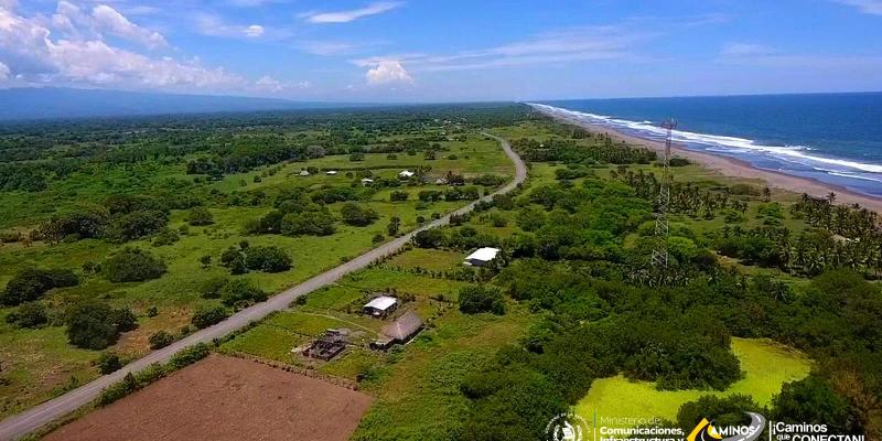 Supervisan carretera fronteriza que alcanza 96% de avance físico