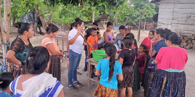 Promueven prácticas para la alimentación y salud en Petén
