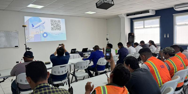 Con el uso de plataformas como ArcGIS Survey123 y Field Maps, el equipo del AIMM aprendió a capturar, organizar y visualizar datos en tiempo real desde el terreno