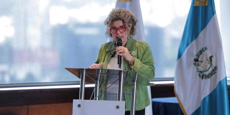 La ministra de Economía, Gabriela García, destacó que con el nuevo sistema de alerta electrónica se refuerza la protección de las facturas como garantías mobiliarias.