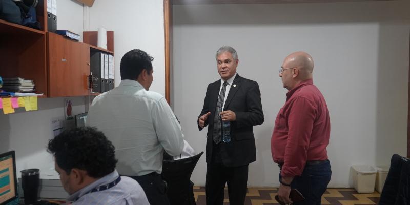 Viceministro de Comunicaciones supervisa avances en digitalización y control documental en UNCOSU