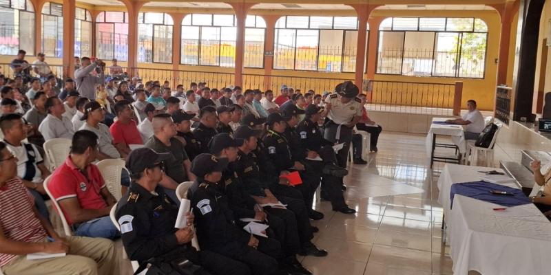 500 pilotos de mototaxis son capacitados por Provial en Suchitepéquez