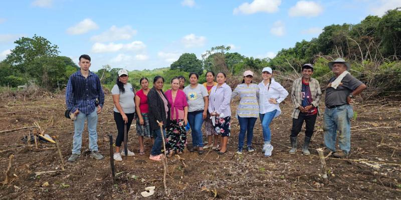 Productores de El Chal reciben insumos agrícolas