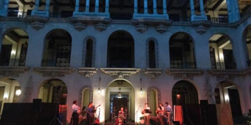 Toques desde el Guacamolón