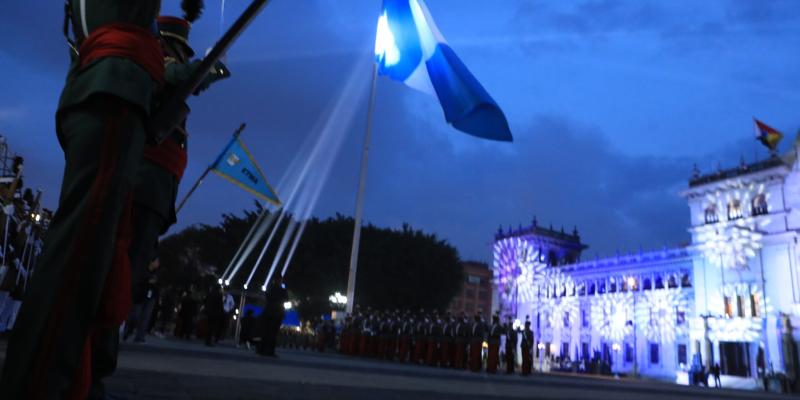 Ministro Jiménez participa en solemne Te Deum e izada de la Bandera Nacional por los 204 años de independencia de Guatemala