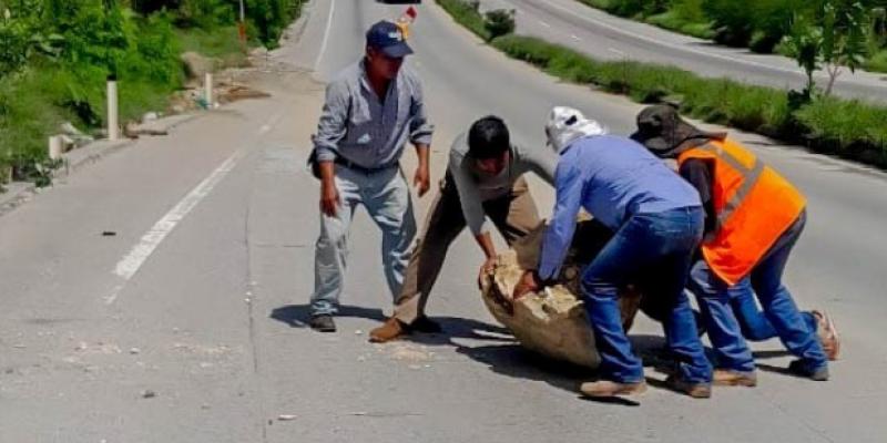 Caminos continúa atendiendo emergencias