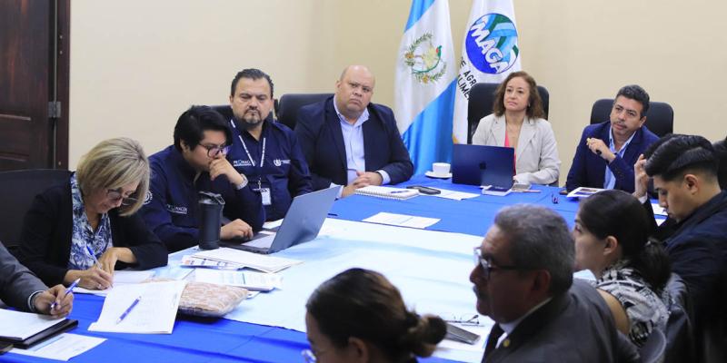 Analizan procesos digitales para facilitar las exportaciones y la inversión