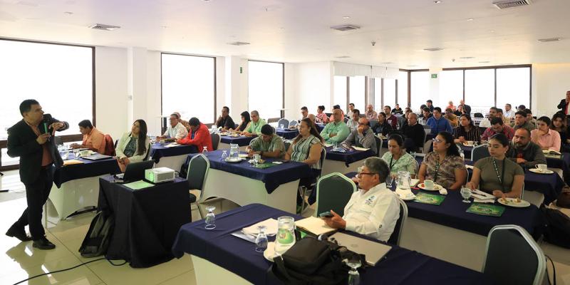 Brindan curso para fortalecer la sanidad vegetal del país