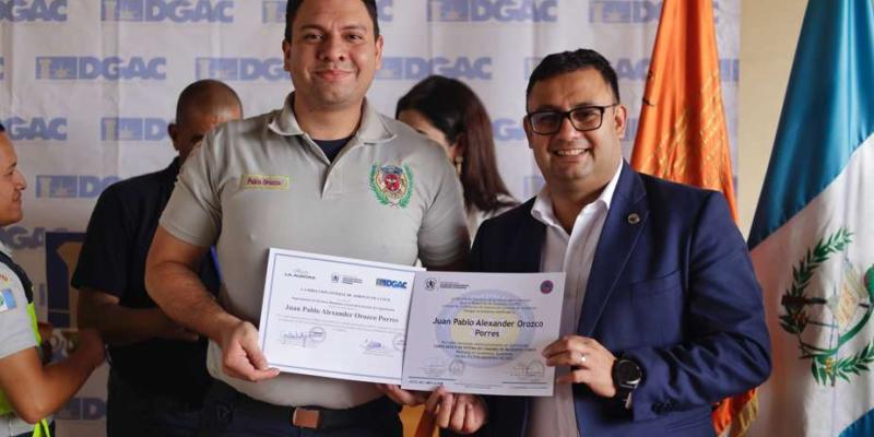 Capacitación clave que salva vidas: bomberos y personal aeroportuario se certifican en SCI