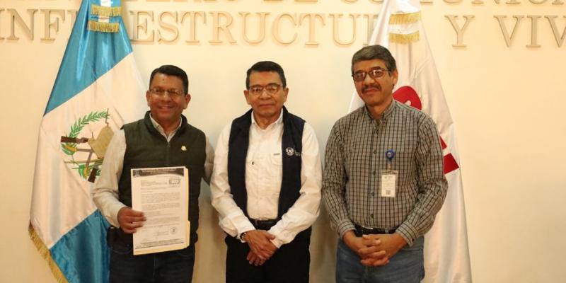 CIV brinda acompañamiento técnico a Municipalidad de Tactic para mejorar red vial local