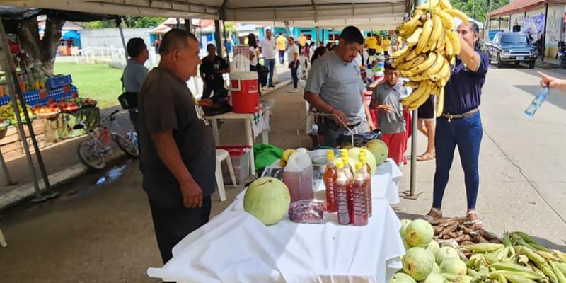 Feria del Agricultor impulsa el comercio local en San Francisco