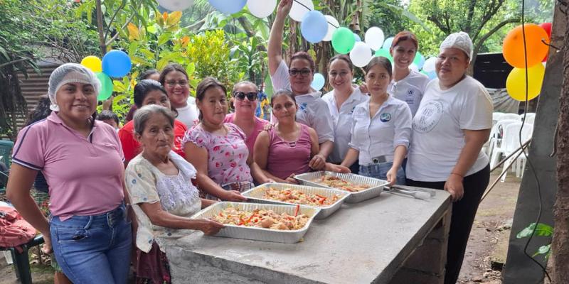 Fortalecen capacidades de comunitarias en la preparación de alimentos