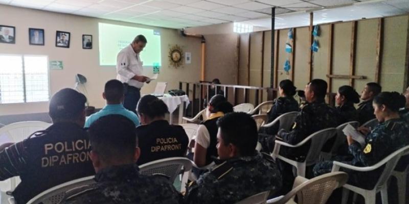 Fortalecen capacidades de la PNC en control sanitario de mercancías avícolas