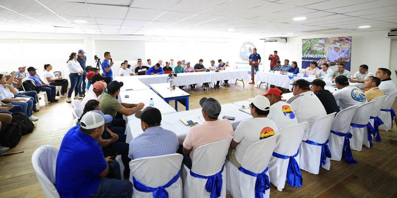 Fortalecen diálogo con pescadores de Izabal