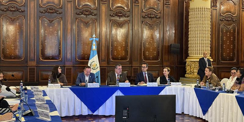 Gobierno presenta avances de la iniciativa Mano a Mano en municipios priorizados