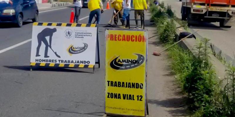 Se realizan trabajos de bacheo en Libramiento de Chimaltenango 