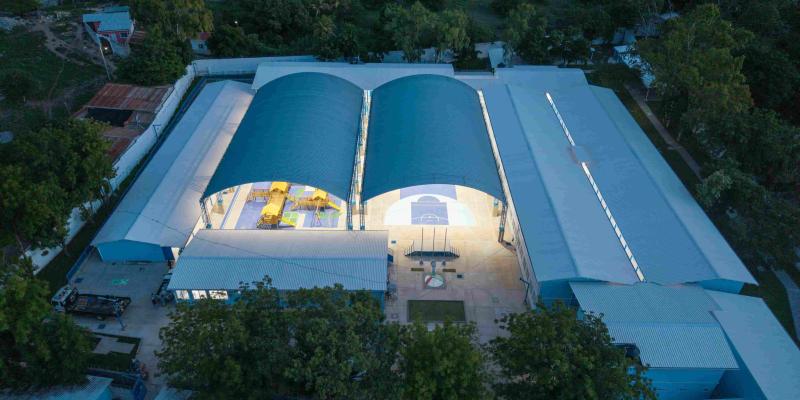 Gobierno impulsa proyectos educativos en Zacapa con supervisión del Ministro de Comunicaciones