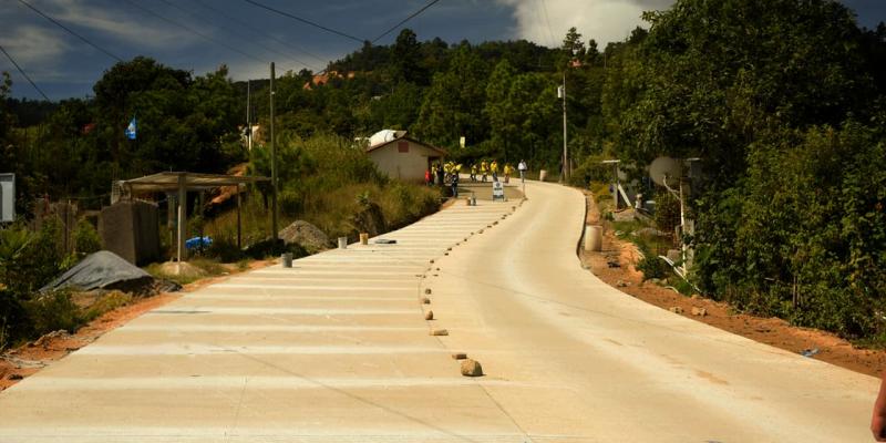 Más de 30 comunidades de Huehuetenango se benefician con conexión vial 