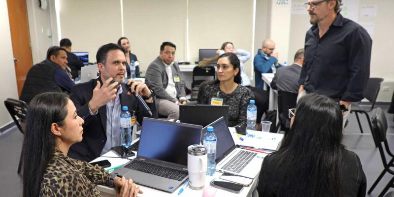 SIT fortalece capacidades técnicas en innovación regulatoria para una gestión moderna y eficiente en telecomunicaciones