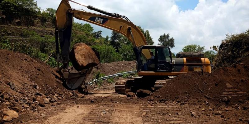 Caminos sigue con limpieza de ruta Palín-Santa María de Jesús