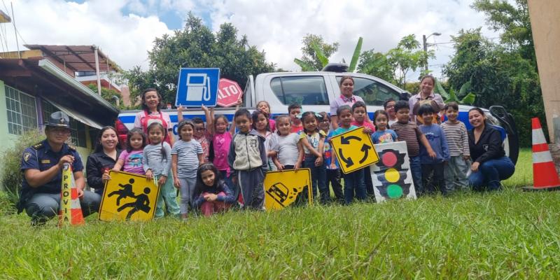 Provial promueve la seguridad vial entre los más pequeños en el Centro Educativo Camino a la Felicidad