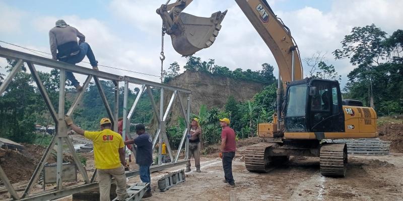 Arranca montaje de puente Bailey tras daños por lluvias en Cito Zarco