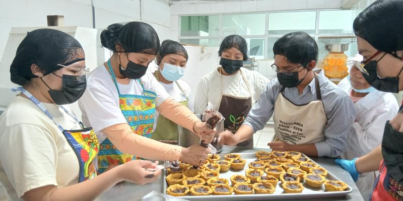 Servidores cívicos conocen los beneficios del frijol biofortificado  