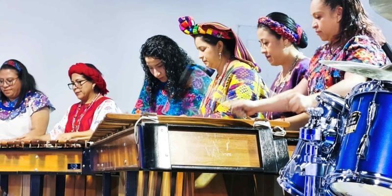 Marimba Femenina de Concierto 