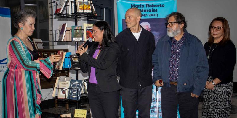 Biblioteca personal Mario Roberto Morales