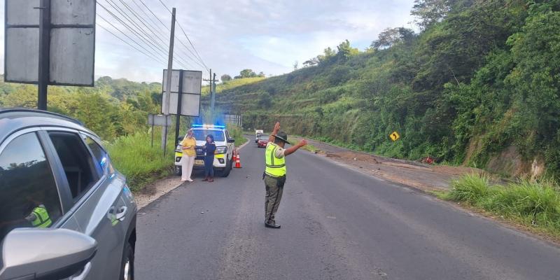 Provial responde de forma oportuna a hecho de tránsito en ruta a El Salvador