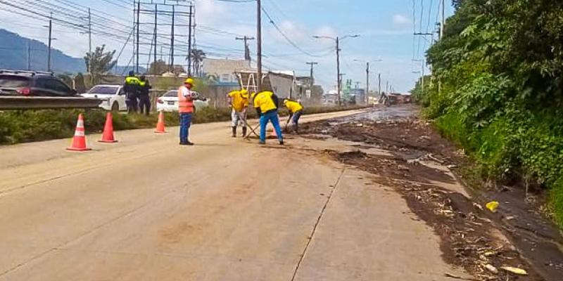 Covial atiende deslave en la CA-9 Sur y refuerza llamado a la precaución en temporada de lluvias
