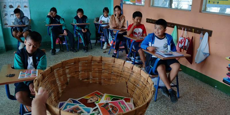 Niños de Sacatepéquez aprenden de patrimonio 