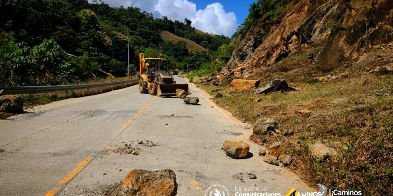 Atención continua en Ruta Polochic y tramo Rosario – Senahú garantiza paso seguro a la población