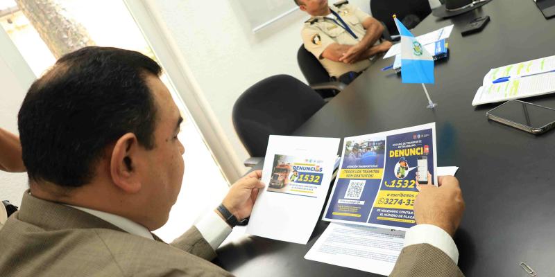 DGT y PROVIAL se suben al mismo bus por la seguridad vial