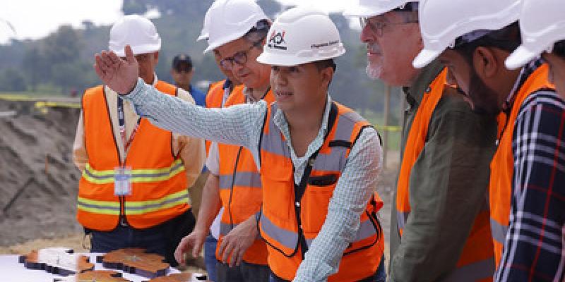 Presidente Bernardo Arévalo supervisa construcción del CAIMI