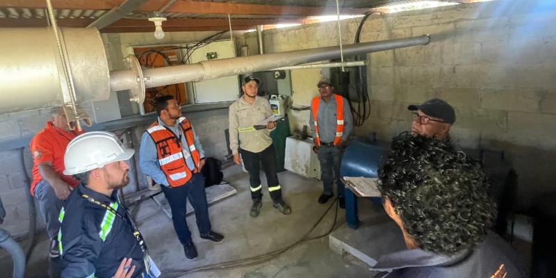 personal de la Dirección General de Aeronáutica Civil (DGAC) llevó a cabo una reunión en las instalaciones del Aeródromo de Retalhuleu, con el objetivo de realizar una cotización para la adquisición de una planta eléctrica que fortalecerá las operaciones del recinto aéreo.