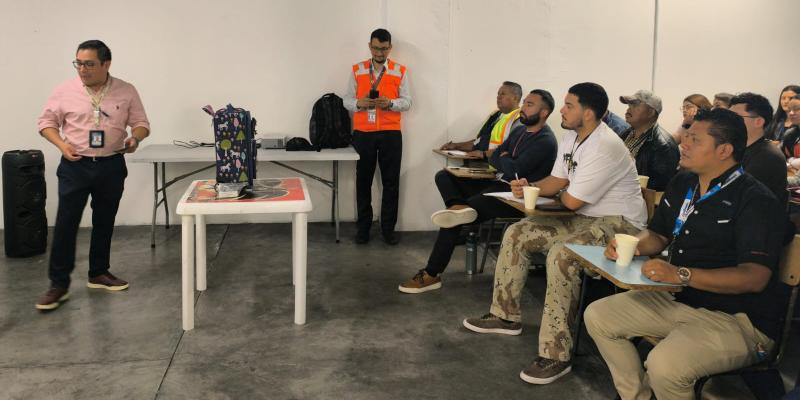 Este proceso de capacitación tiene como objetivo fortalecer los conocimientos, habilidades y procedimientos operativos del personal AVSEC