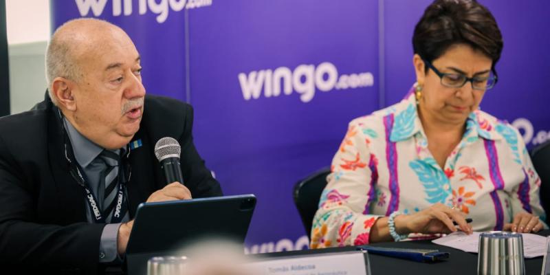 El vuelo inaugural despegó desde el Aeropuerto Internacional La Aurora, en un acto que contó con la participación de representantes de la DGAC, el Instituto Guatemalteco de Turismo (INGUAT), el Ministerio de Relaciones Exteriores, la Embajada de Colombia en Guatemala y miembros del Cuerpo Diplomático acreditado en el país.