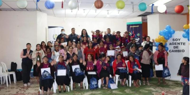 Se gradúan 34 mujeres como Agentes de Cambio en San Juan Atitán en el marco de la iniciativa Mano a Mano