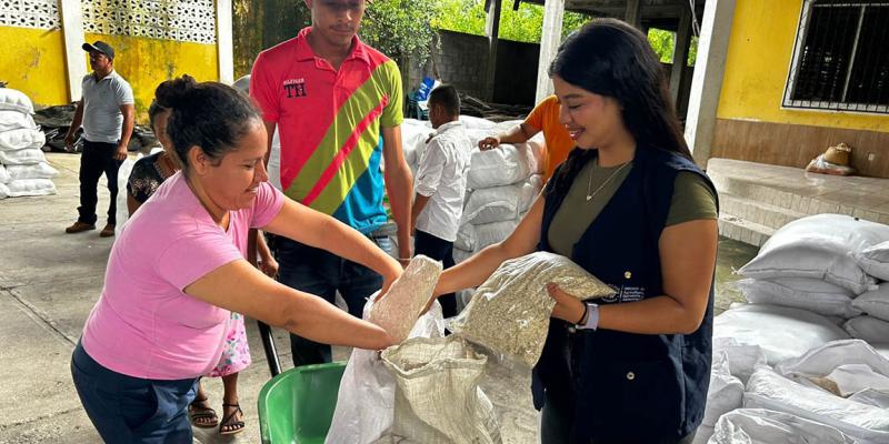 Familias de 11 departamentos impulsan proyectos comunitarios