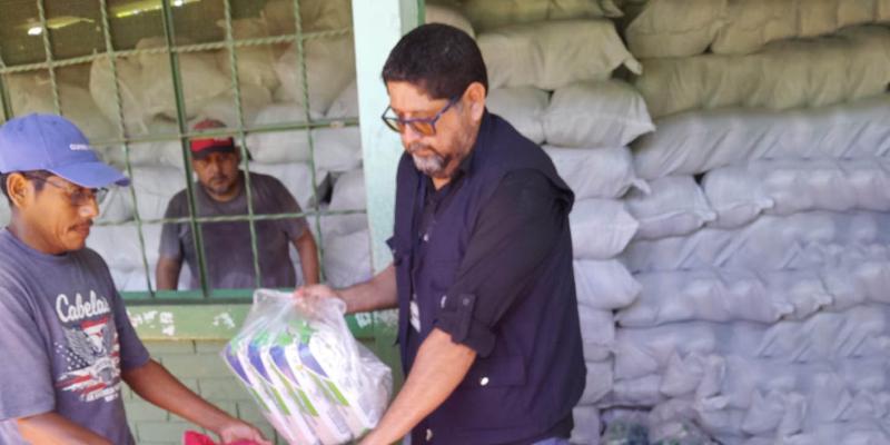 Familias de Pasaco beneficiadas con raciones de alimentos