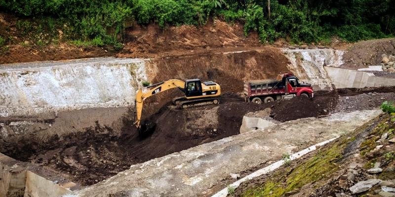 Caminos avanza con la limpieza y remoción de azolvamiento en la Ruta al Pacífico