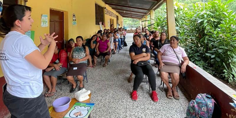 Instruyen a mujeres de Chiquimula en prácticas de buena nutrición e higiene