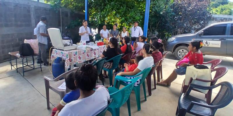 Madres de familia aprenden a transformar alimentos para mejorar la nutrición