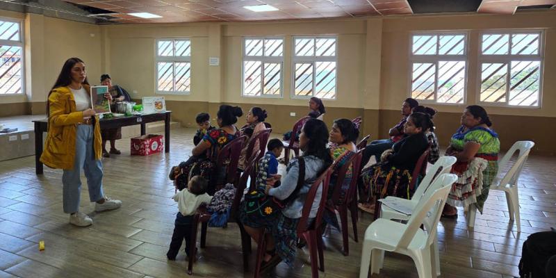 Madres fortalecen conocimientos de nutrición y consumo de pescado