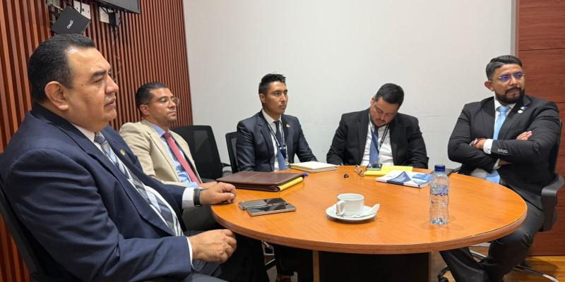 DGT avanza en la regularización del transporte extraurbano en Retalhuleu