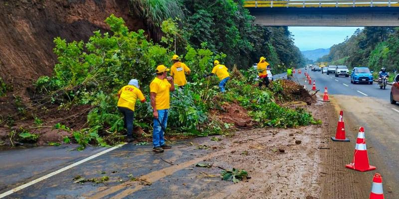 Aumentan las emergencias viales: más de 400 incidentes atendidos por el CIV